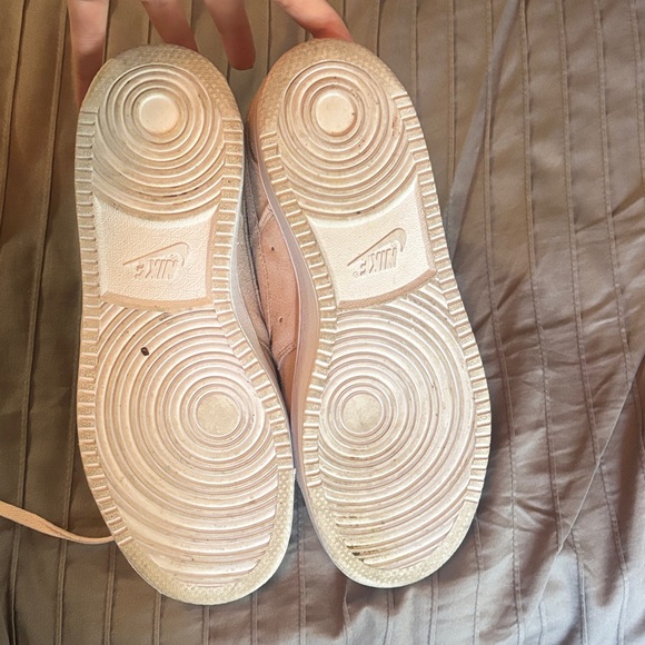 Nike court vision low  Women's Soft Pink Sneakers size 8 - Picture 8 of 9